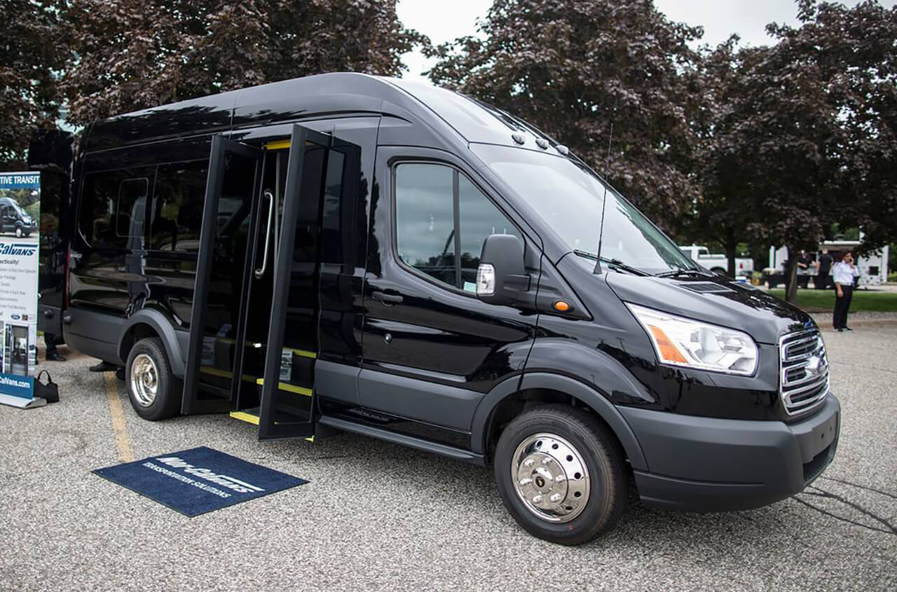 executive coach rentals